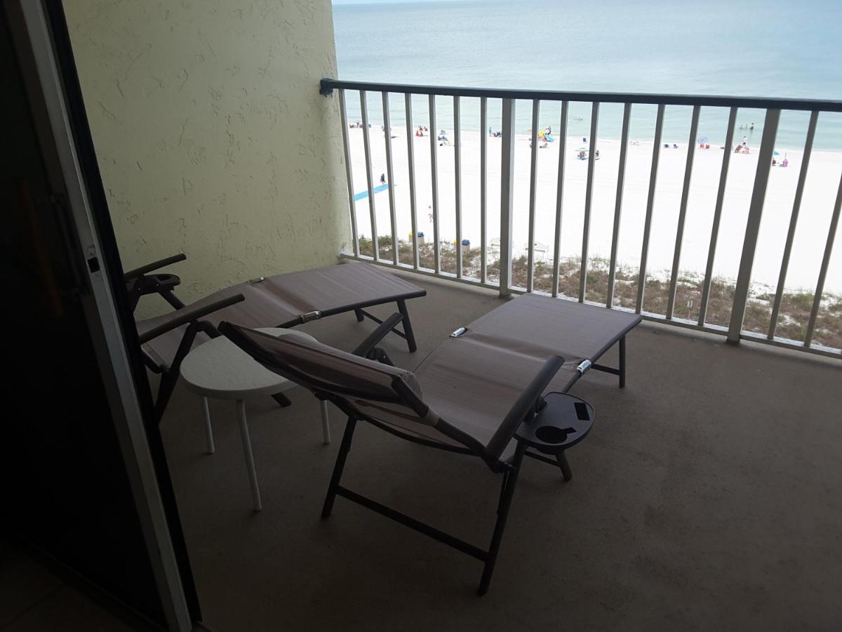 Steps Away From The Soft, White, Sandy Beaches Of Beautiful Marco Island!! Exterior foto